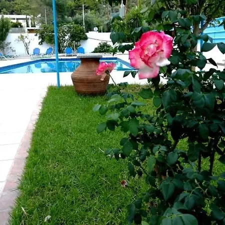 Ekaterini Apartment *